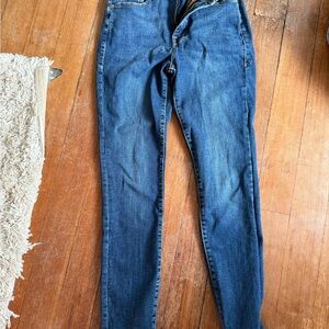 Good American Good Legs Skinny Jeans